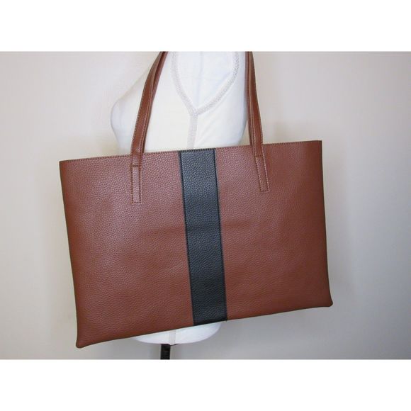 Vegan Leather Vince Camuto Luck Tote Like New! - Picture 2 of 8